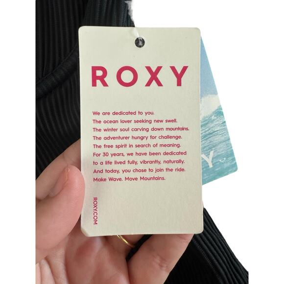 Roxy Black Ribbed One Piece Swimsuit Love The Muse Underwire Swimwear Size M NWT - Picture 9 of 9